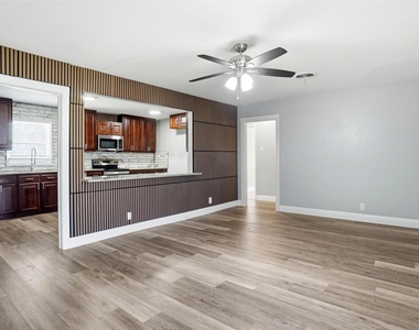 705 Vine Street - Photo Thumbnail 4
