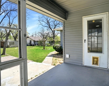 705 Vine Street - Photo Thumbnail 9