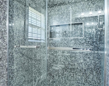 705 Vine Street - Photo Thumbnail 13