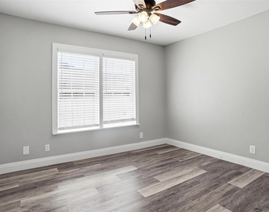 705 Vine Street - Photo Thumbnail 11