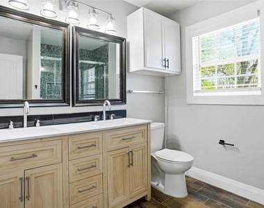 705 Vine Street - Photo Thumbnail 12