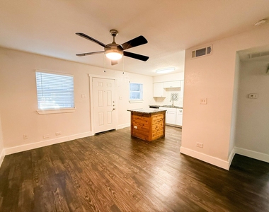 5928 Fletcher Avenue - Photo Thumbnail 7