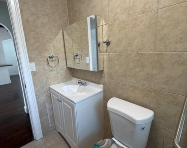 4565 N Ocean Drive - Photo Thumbnail 10