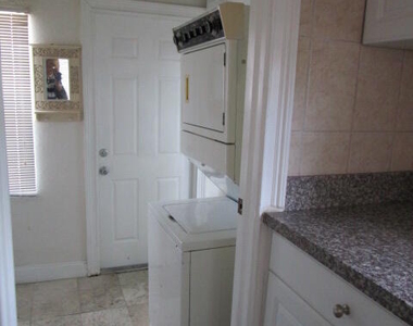 4565 N Ocean Drive - Photo Thumbnail 12