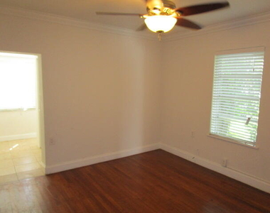 4565 N Ocean Drive - Photo Thumbnail 7