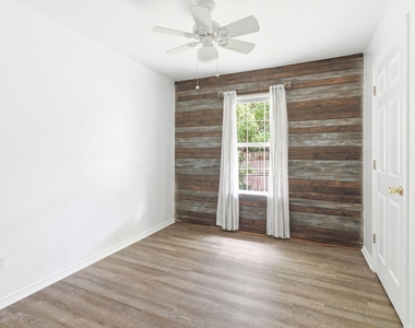 604 S Maxey Street - Photo Thumbnail 11