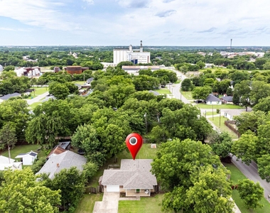 604 S Maxey Street - Photo Thumbnail 21