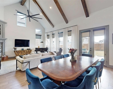 1631 Sunset Avenue - Photo Thumbnail 10