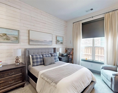 1631 Sunset Avenue - Photo Thumbnail 24