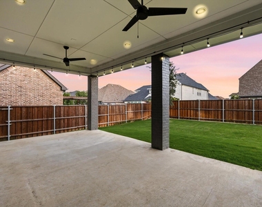 1631 Sunset Avenue - Photo Thumbnail 35