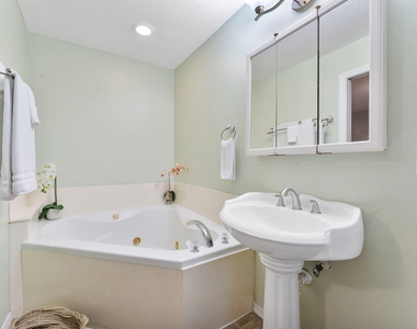 1577 Thumb Point Drive - Photo Thumbnail 24