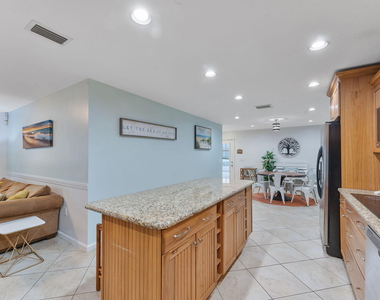 1577 Thumb Point Drive - Photo Thumbnail 11