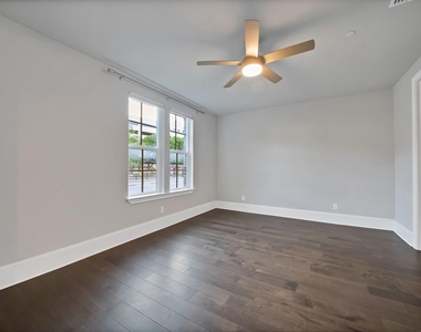 5437 Patterson Street - Photo Thumbnail 2