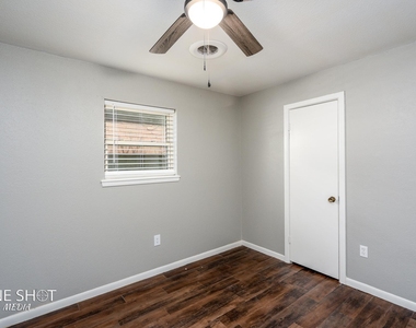 912 N Judge Ely Street - Photo Thumbnail 6