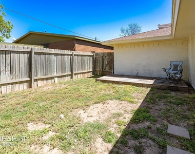 912 N Judge Ely Street - Photo Thumbnail 18