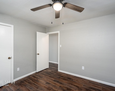 912 N Judge Ely Street - Photo Thumbnail 7