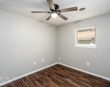 912 N Judge Ely Street - Photo Thumbnail 5