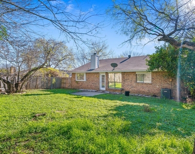 2334 Dartmouth Drive - Photo Thumbnail 10