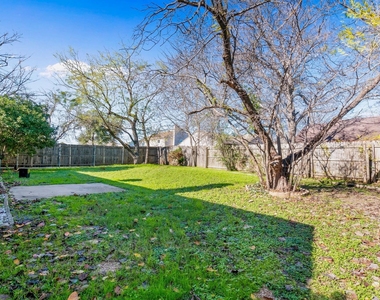 2334 Dartmouth Drive - Photo Thumbnail 9