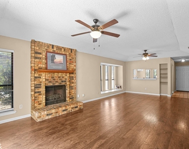 2134 Reverchon Drive - Photo Thumbnail 2