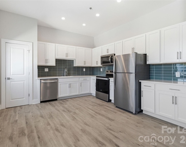 350 W Main Avenue - Photo Thumbnail 2