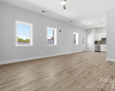 350 W Main Avenue - Photo Thumbnail 8