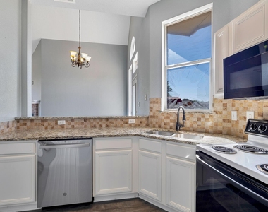 3226 Eagle Lane - Photo Thumbnail 14