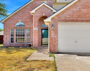 3226 Eagle Lane - Photo Thumbnail 3