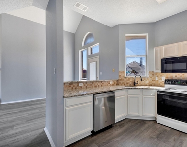 3226 Eagle Lane - Photo Thumbnail 13