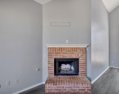 3226 Eagle Lane - Photo Thumbnail 9