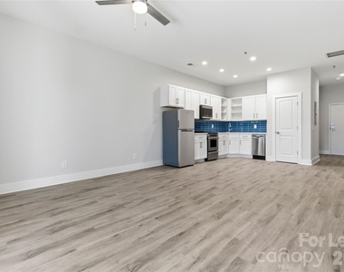 350 W Main Avenue - Photo Thumbnail 3