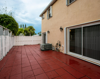 4254 Sw 72nd Way - Photo Thumbnail 12