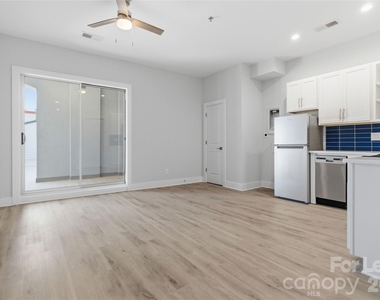 350 W Main Avenue - Photo Thumbnail 4
