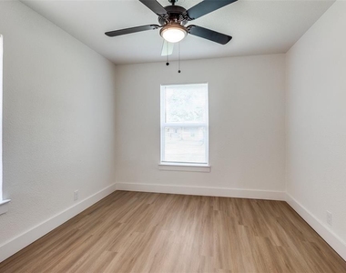 10733 Sandalwood Drive - Photo Thumbnail 6