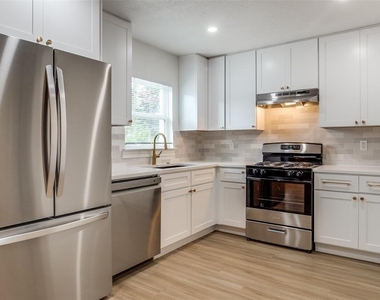 10733 Sandalwood Drive - Photo Thumbnail 4