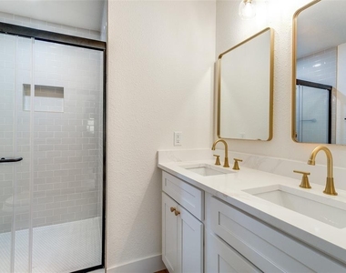 10733 Sandalwood Drive - Photo Thumbnail 9