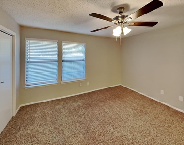 4404 Timber Run Drive - Photo Thumbnail 8