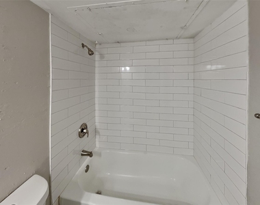 4404 Timber Run Drive - Photo Thumbnail 15