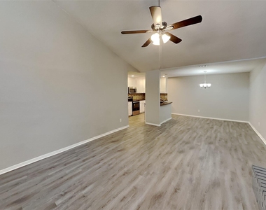 4404 Timber Run Drive - Photo Thumbnail 1