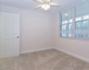 4775 S Harbor Drive - Photo Thumbnail 11
