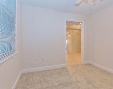 4775 S Harbor Drive - Photo Thumbnail 13