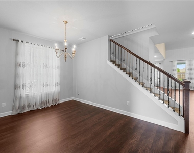1296 Carlsbad Drive - Photo Thumbnail 7