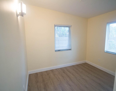 1650 Ne 44th Street - Photo Thumbnail 28