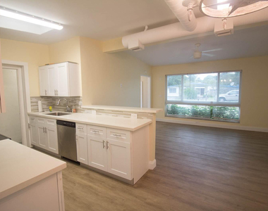 1650 Ne 44th Street - Photo Thumbnail 14
