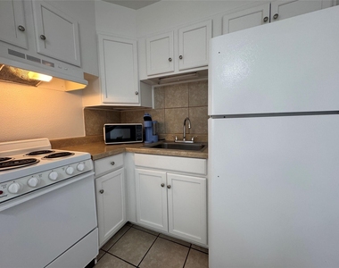 1415 Sewell Street - Photo Thumbnail 3