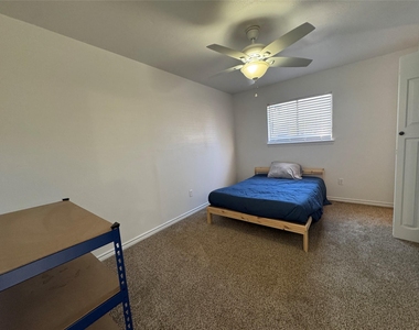 1415 Sewell Street - Photo Thumbnail 4