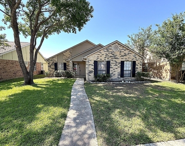 4121 Driscoll Drive - Photo Thumbnail 1
