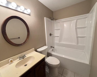 4121 Driscoll Drive - Photo Thumbnail 10