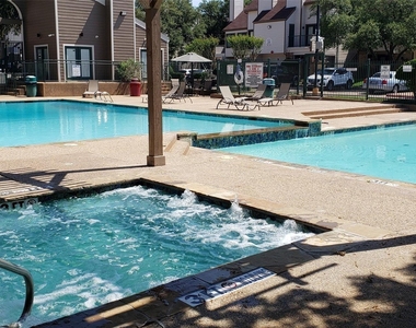 2312 Balsam Drive - Photo Thumbnail 13