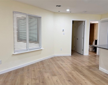 2309 Balsam Drive - Photo Thumbnail 1